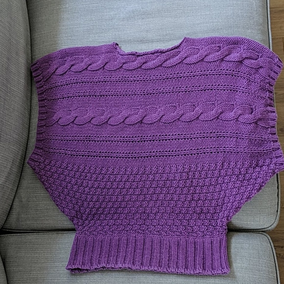 Top - Picture 2 of 3